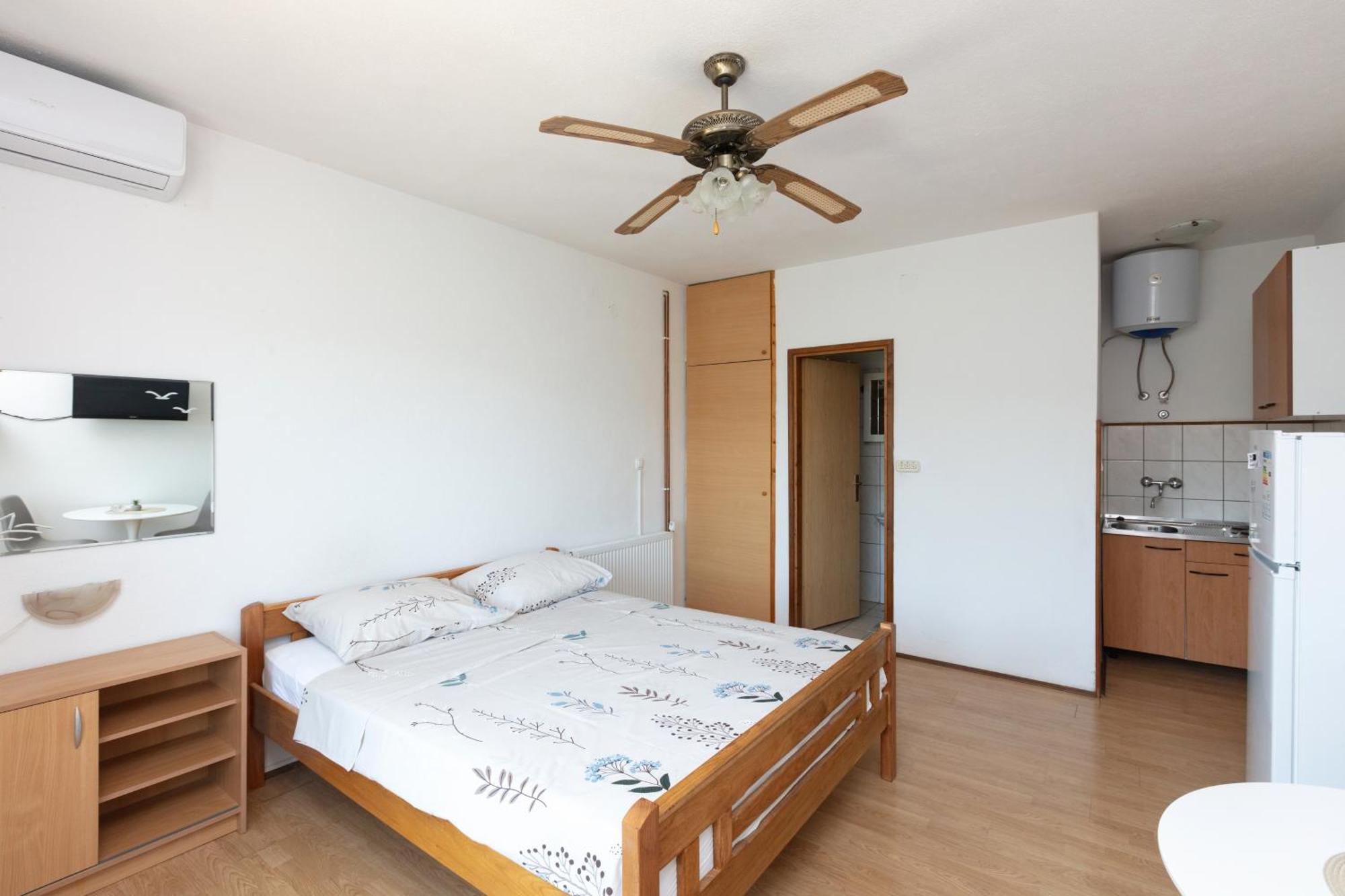 Apartments With A Parking Space Pirovac, Sibenik - 13263 Δωμάτιο φωτογραφία